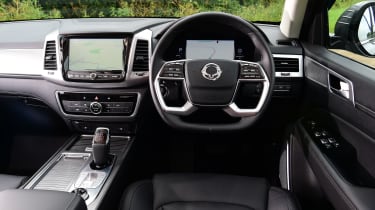 SsangYong Rexton 2021 facelift -  cabin